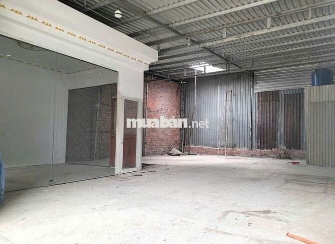 XƯỞNG 8X20 CÓ VĂN PHÒNG - 5tr/th
