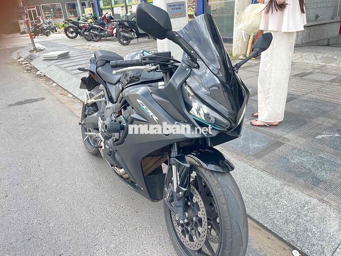 Honda CBR650RR ĐK đầu 2024 Đen 8000 km