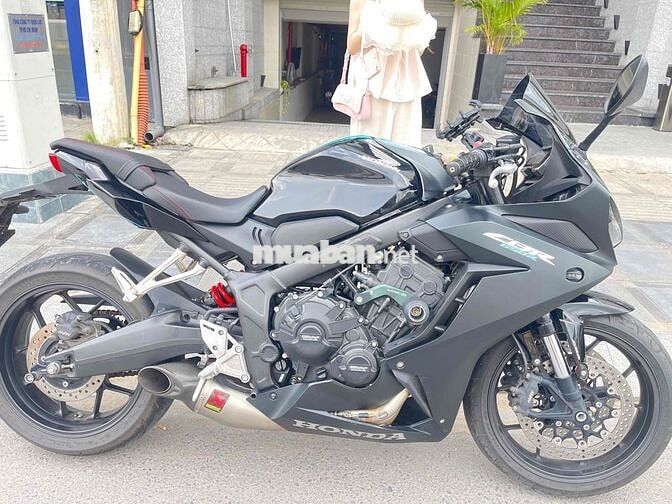 Honda CBR650RR ĐK đầu 2024 Đen 8000 km