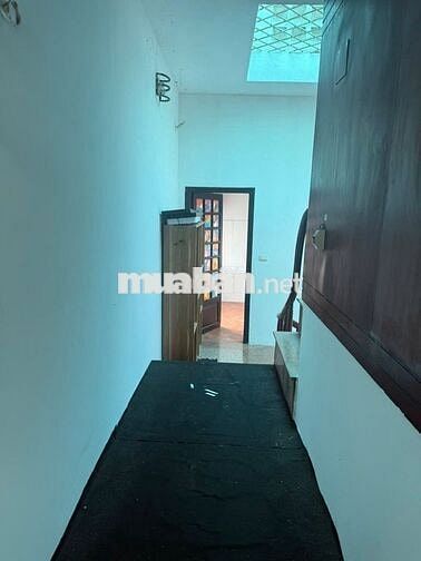 Sàn VP 14 Huỳnh Thúc Kháng - Nguyên Hồng, 40 m2, thông sàn 7 triệu