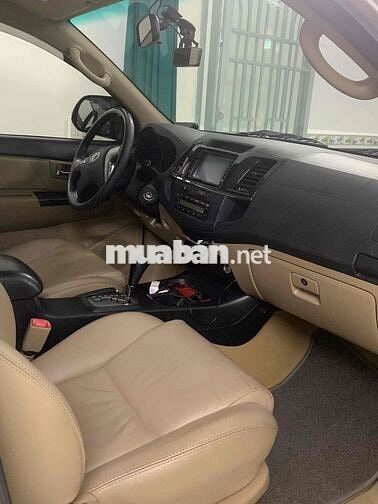 Toyota Fortuner 2.7V 2015 Bạc 93000 km
