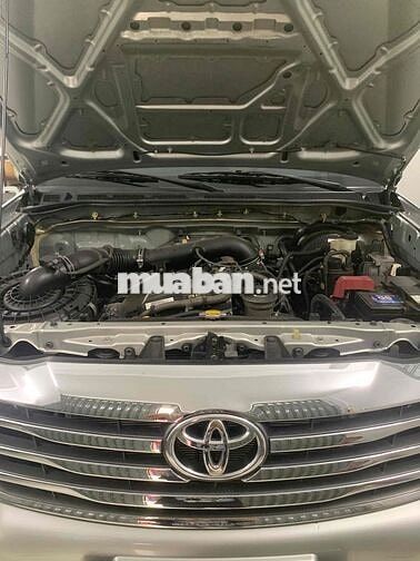 Toyota Fortuner 2.7V 2015 Bạc 93000 km