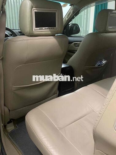 Toyota Fortuner 2.7V 2015 Bạc 93000 km