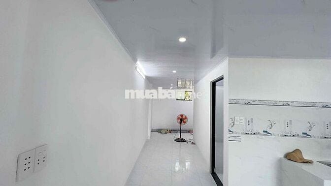 cần bán gấp nhà mới xây giá 1t3xx