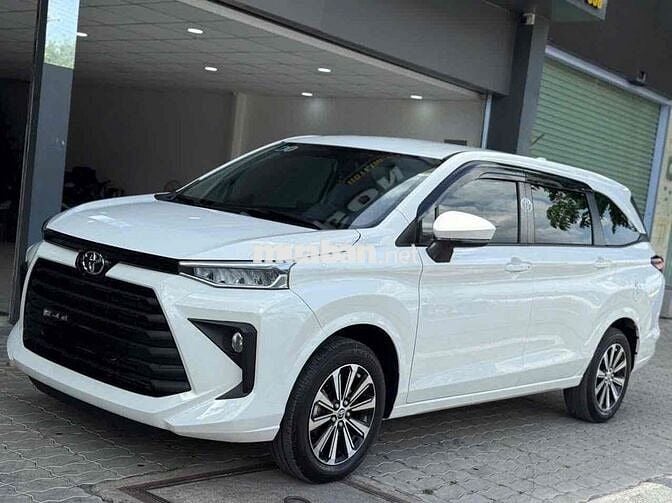 Toyota Avanza Premio 1.5CVT 2024 Trắng 17.000km