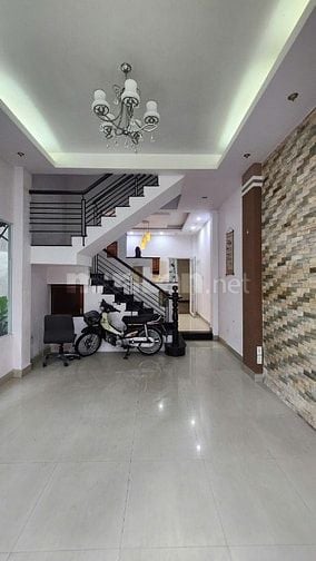 Thuê nhà nguyên căn hoặc Cố nhà, DT 91m2 hẻm ô tô - Âu Dương Lân P3 Q8