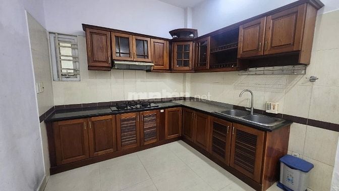 Thuê nhà nguyên căn hoặc Cố nhà, DT 91m2 hẻm ô tô - Âu Dương Lân P3 Q8