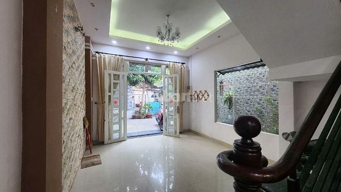 Thuê nhà nguyên căn hoặc Cố nhà, DT 91m2 hẻm ô tô - Âu Dương Lân P3 Q8