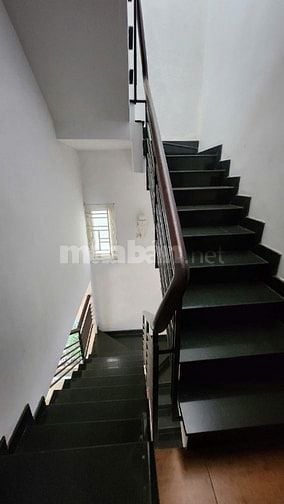 Thuê nhà nguyên căn hoặc Cố nhà, DT 91m2 hẻm ô tô - Âu Dương Lân P3 Q8