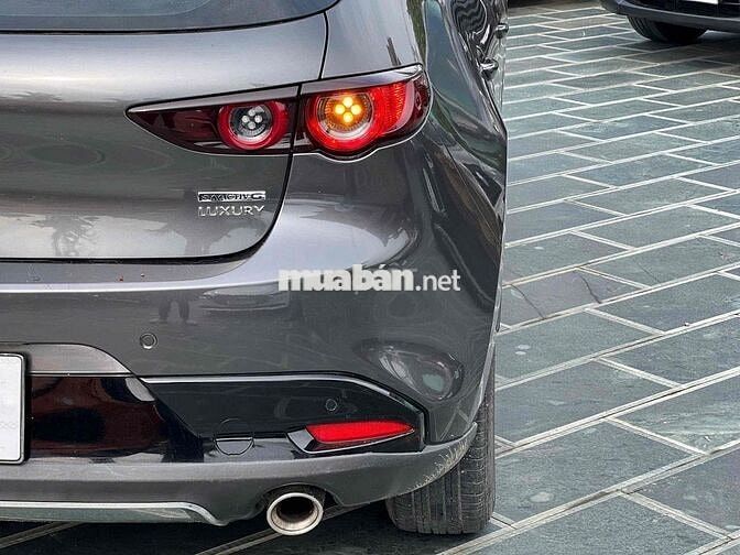 🌺🌺 Mazda 3 HB Luxury 2019 Xám