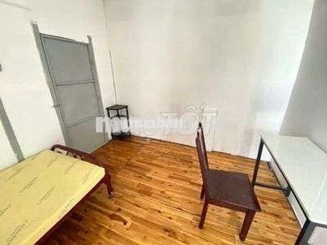 CHO THUÊ PHÒNG TRỌ, LÝ THƯỜNG KIỆT, QUẬN 10, CHỈ 2 TRIỆU, KHOÁ VÂN TAY