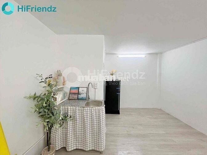 gác cao rộng 35m2 ngay Lê Văn Lương
