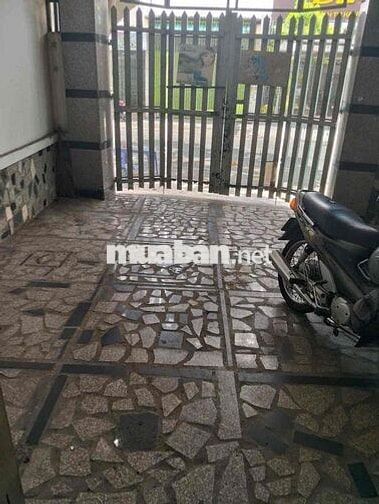Nhà mặt tiền trệt 2 lầu sân thg 4,5*16; 3pn tiện KDOANH