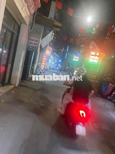 sang nhượng cho thuê cửa hàng mặt ngõ thông kinh doanh sầm uất
