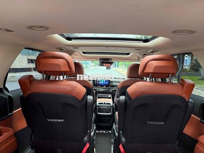Kia Carnival 2024 2.2D Signature 7S Xám Ánh Kim