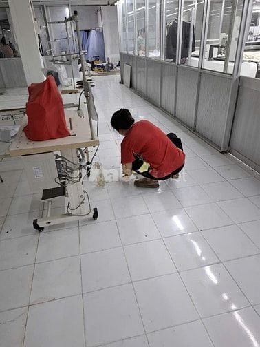 Dịch vụ vệ sinh công nghiệp - Vệ sinh trên cao