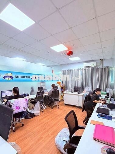  TUYỂN 5 NỮ NHÂN VIÊN SALE CHỐT ĐƠN