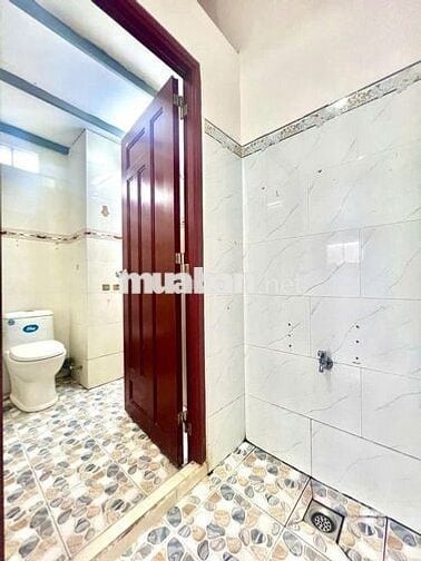 GẦN ĐẠI HỌC VĂN HIẾN-GÁC CAO VÀ CỬA SỔ THOÁNG ĐƯỜNG KHUÔNG VIỆT