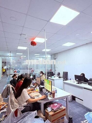  TUYỂN 5 NỮ NHÂN VIÊN SALE CHỐT ĐƠN