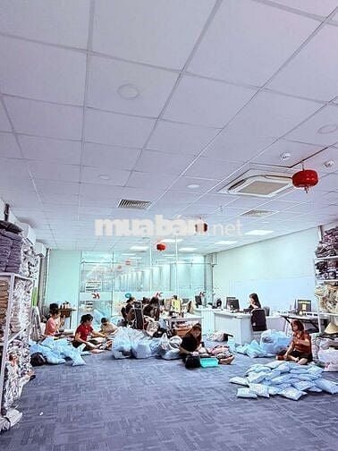  TUYỂN 5 NỮ NHÂN VIÊN SALE CHỐT ĐƠN