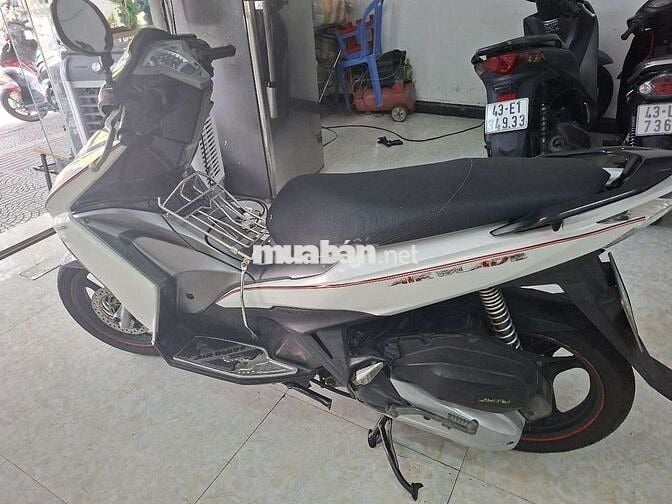 Honda Air Blade Trắng Máy zin êm Chính chủ