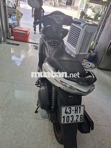Honda Air Blade Trắng Máy zin êm Chính chủ