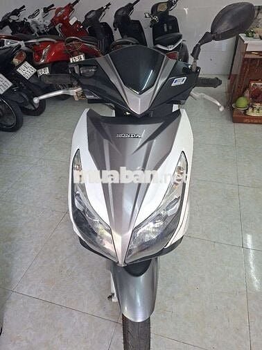 Honda Air Blade Trắng Máy zin êm Chính chủ
