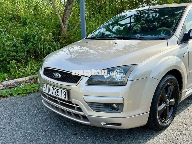 Ford Focus 2.0 S 2006 Vàng cát