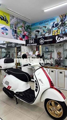 Vespa Super GTS 150cc 2021 ngay chủ mua mới
