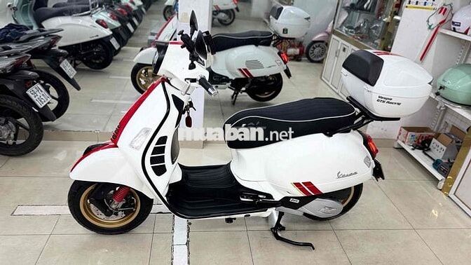 Vespa Super GTS 150cc 2021 ngay chủ mua mới