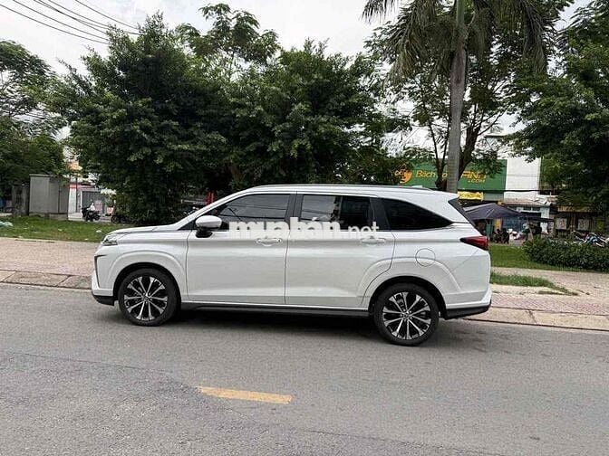 Bán Toyota Veloz Cross TOP 2024 lướt nhẹ 1 vạn