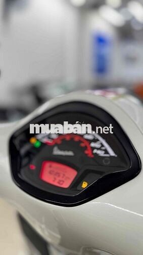 Vespa Super GTS 150cc 2021 ngay chủ mua mới