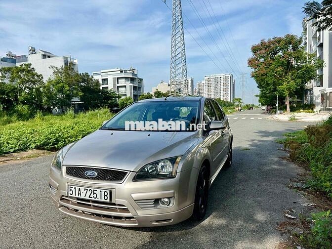 Ford Focus 2.0 S 2006 Vàng cát