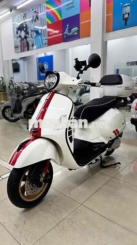 Vespa Super GTS 150cc 2021 ngay chủ mua mới