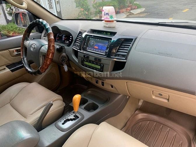 Toyota FORTUNER bản V số tự động đời cuối 2014