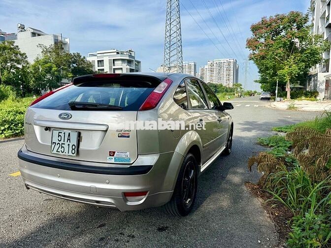 Ford Focus 2.0 S 2006 Vàng cát