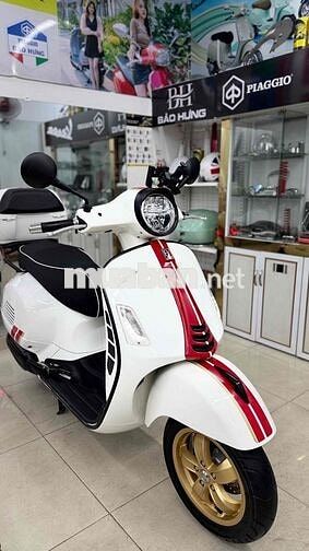 Vespa Super GTS 150cc 2021 ngay chủ mua mới