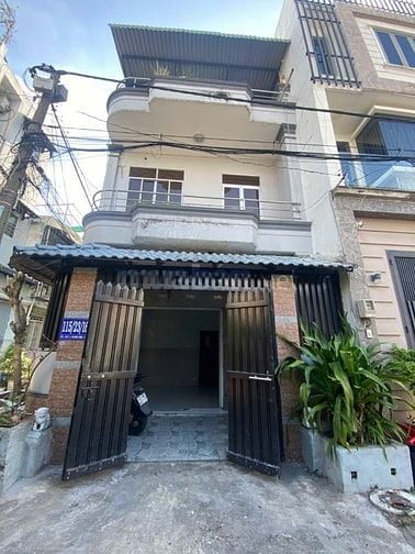 Bán nhà Nguyễn Văn Quá Q12 - Hẻm rộng oto ra vào - 3 tầng - 4 tỷ 999