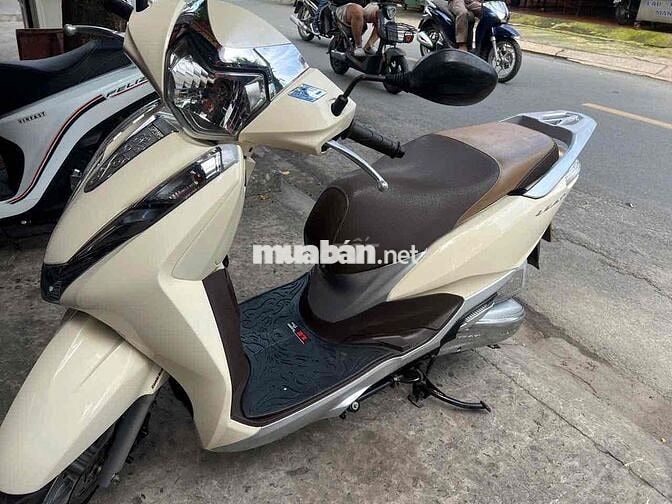 Honda Lead 2018 Smartkey màu Kem