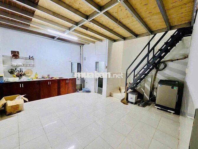 chính chủ cho thuê nhà nguyên căn , hẻm thông cách Trường Chinh 15m.