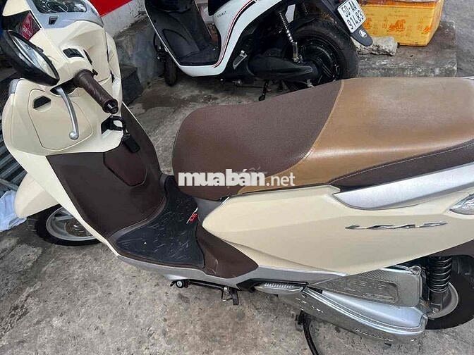Honda Lead 2018 Smartkey màu Kem