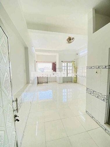 PHÒNG BAN CÔNG _ Đủ nội thất _ Gần CĐ Điện Lực