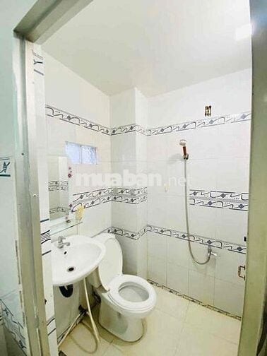 PHÒNG BAN CÔNG _ Đủ nội thất _ Gần CĐ Điện Lực