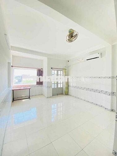 PHÒNG BAN CÔNG _ Đủ nội thất _ Gần CĐ Điện Lực