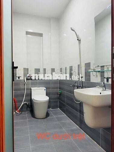 CHO THUÊ NHÀ MỚI TINH ĐƯỜNG NGUYỄN THỊ NHUẦN. 1 TRỆT 2 LẦU, DT 4×25