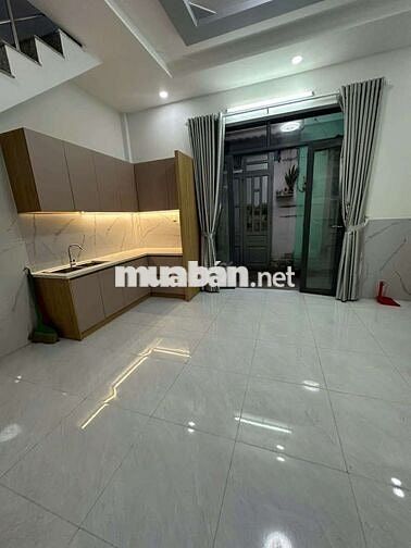 Nhà chợ Hiệp Thành. Đúc BTCT 1 lầu, 2PN2WC. Dt đất 33m2. chính chủ