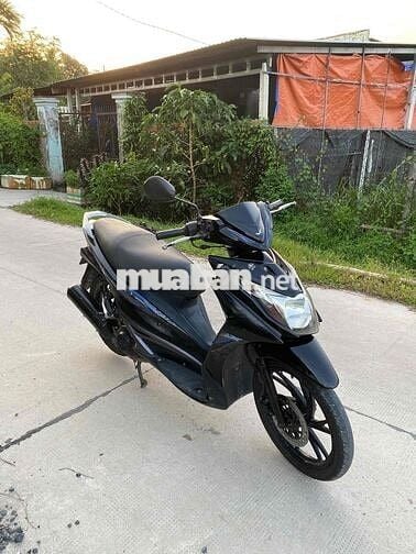 Suzuki Hazzte FI Đen Tự động