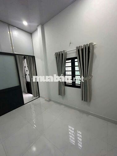 Nhà chợ Hiệp Thành. Đúc BTCT 1 lầu, 2PN2WC. Dt đất 33m2. chính chủ