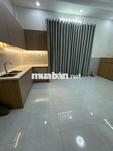 Nhà chợ Hiệp Thành. Đúc BTCT 1 lầu, 2PN2WC. Dt đất 33m2. chính chủ