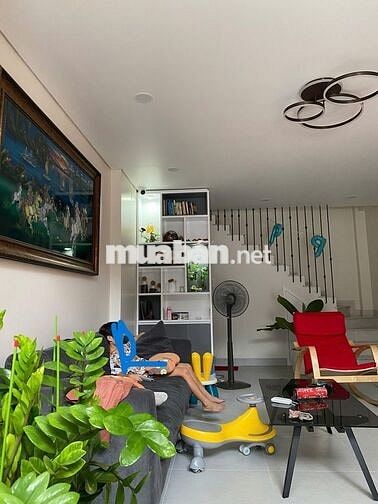 NHÀ 5 TẦNG - KẾ BÊN CÔNG VIÊN VH GÒ VẤP DƯƠNG QUẢNG HÀM - CỌC 1 THÁNG